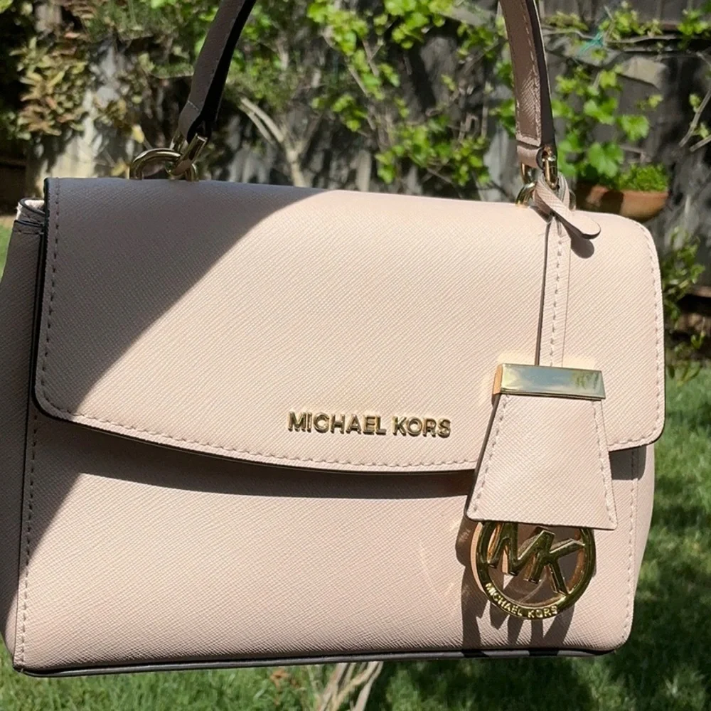 Michael Kors Light Pink Nude Satchel Crossbody Hand Bag